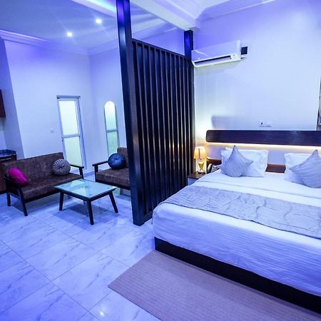 Apartment 79 Hotel & Suite Икея Экстерьер фото