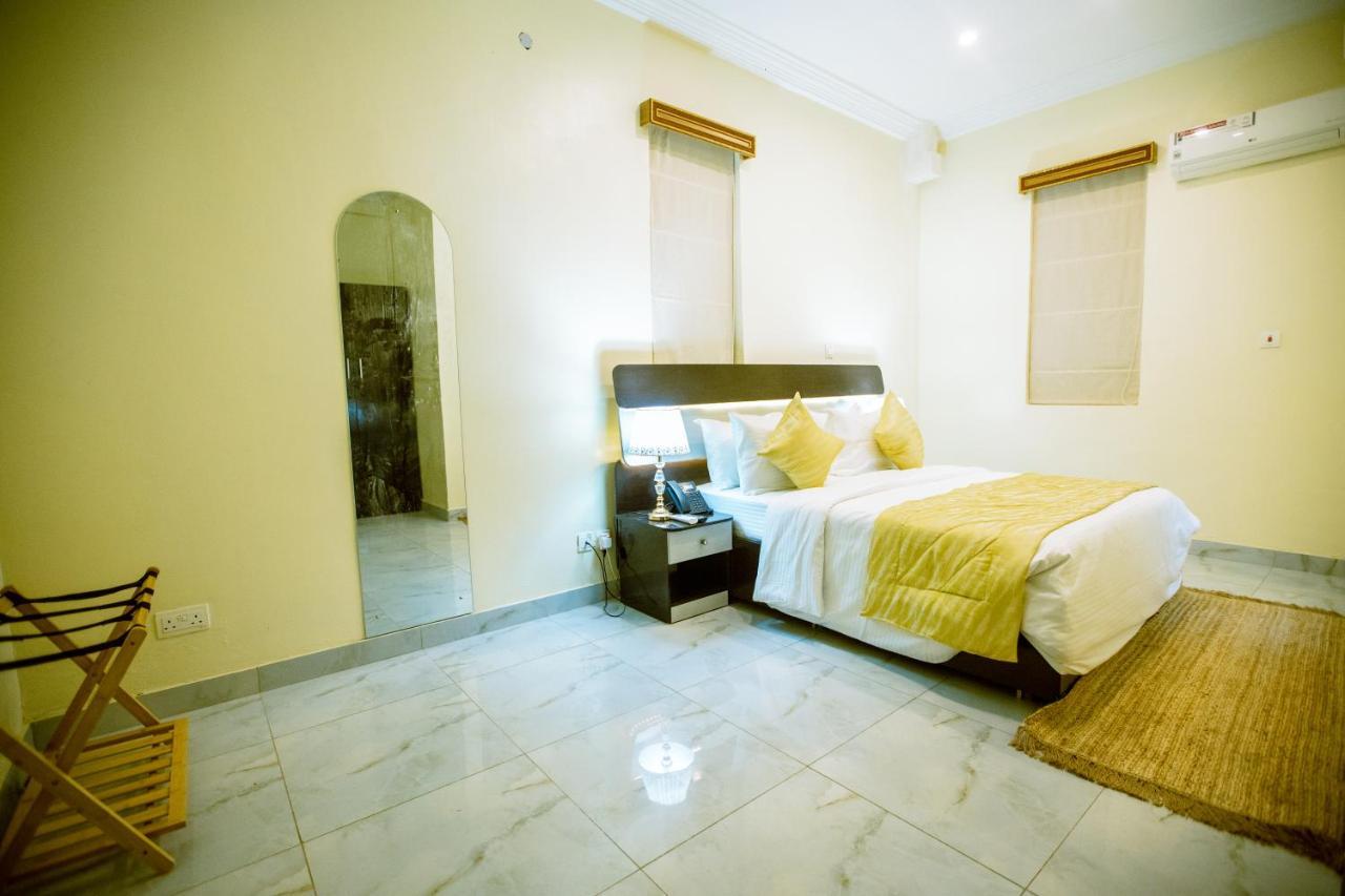 Apartment 79 Hotel & Suite Икея Экстерьер фото