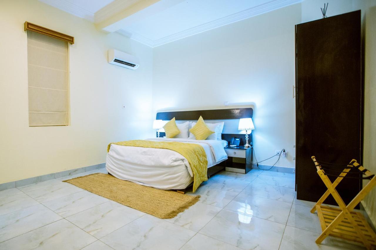 Apartment 79 Hotel & Suite Икея Экстерьер фото