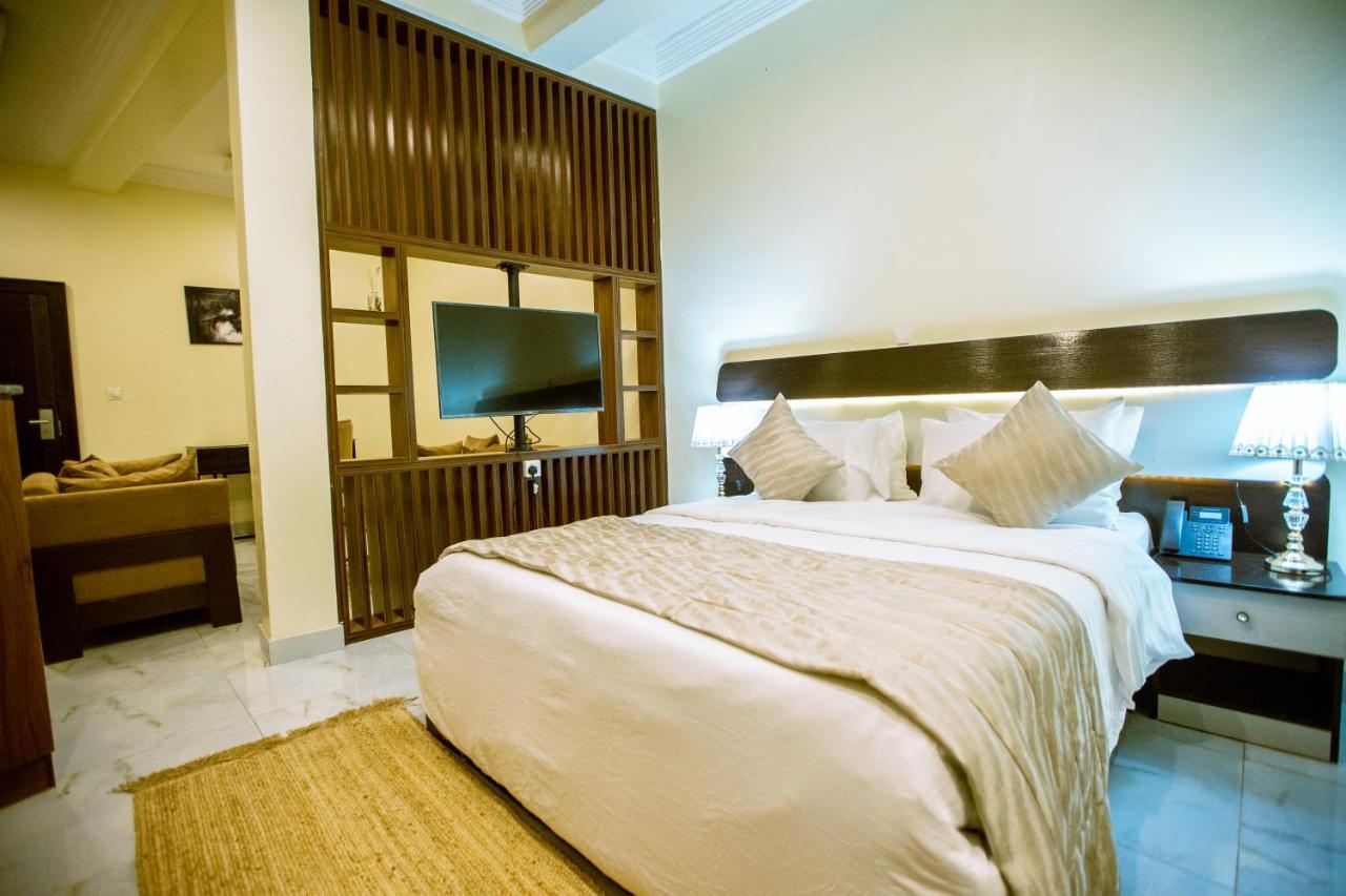 Apartment 79 Hotel & Suite Икея Экстерьер фото