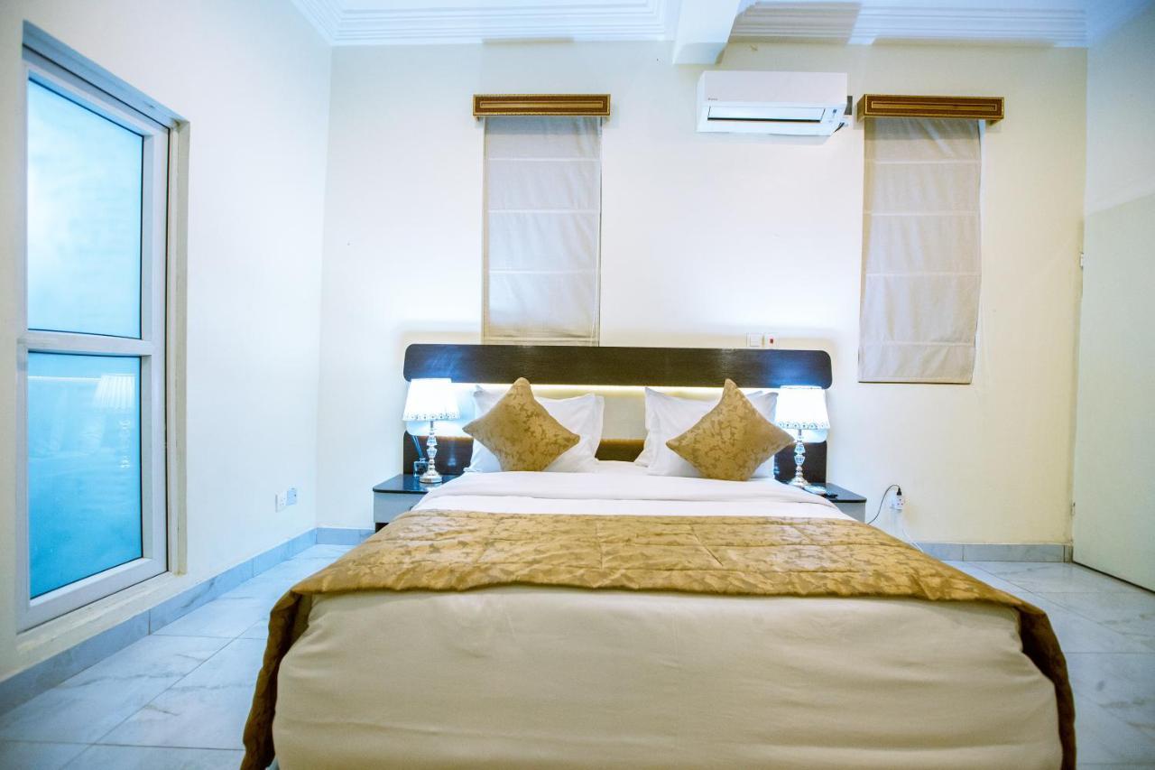 Apartment 79 Hotel & Suite Икея Экстерьер фото