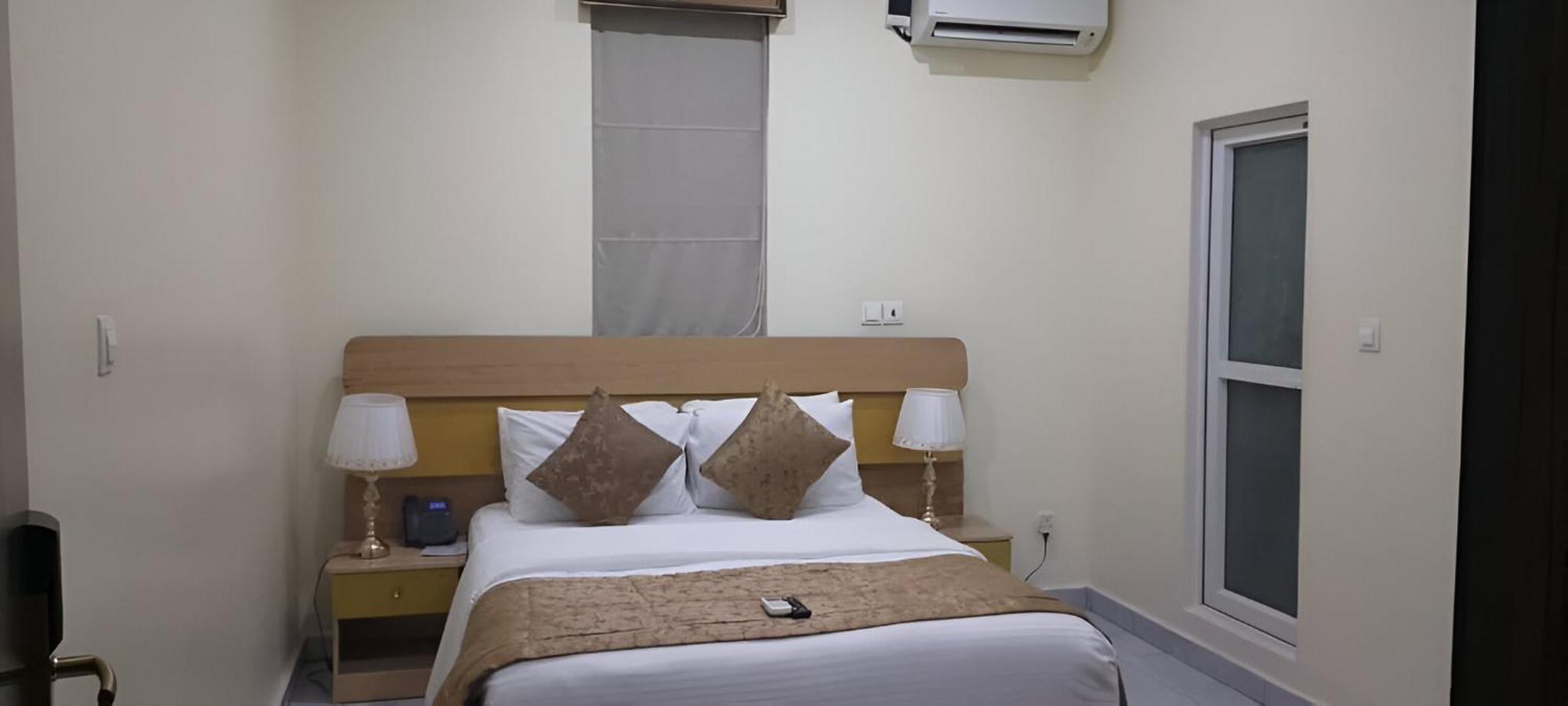 Apartment 79 Hotel & Suite Икея Экстерьер фото