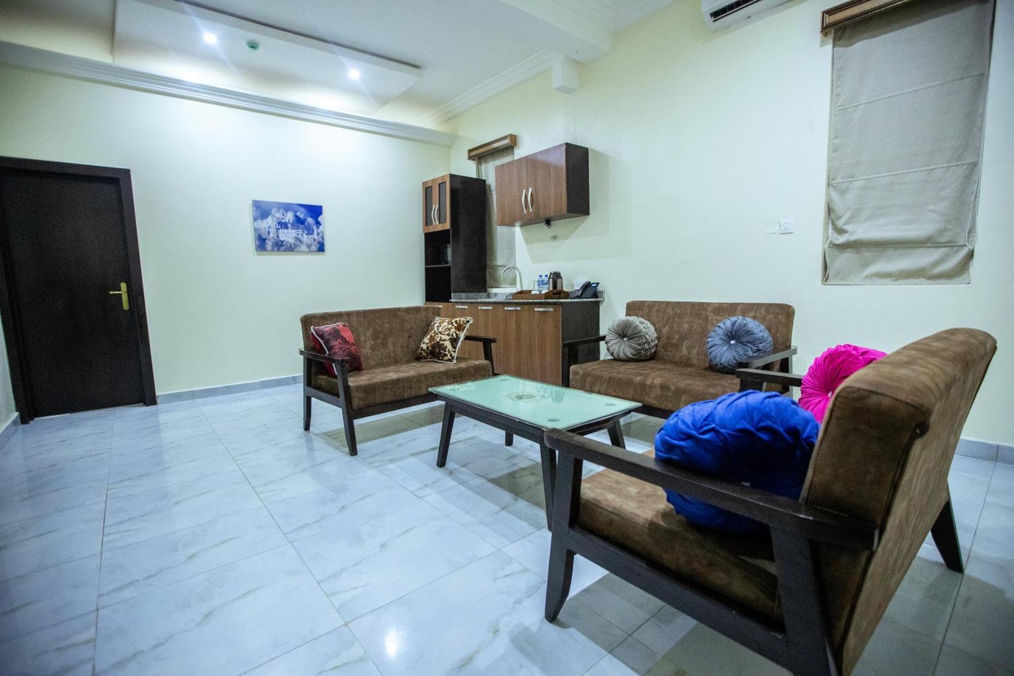 Apartment 79 Hotel & Suite Икея Экстерьер фото